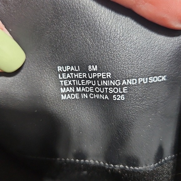 Womens Steve Madden Black Leather Knee High Boots Slouchy Buckle Sz 8 Goth - Picture 12 of 12